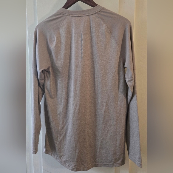 Nike Men's Heather Gray Dri-Fit Long Sleeve Tee - Picture 2 of 3